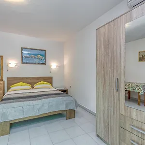 Bastovanovic 8 Rovinj
