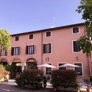 2* Hotel Corte Malaspina