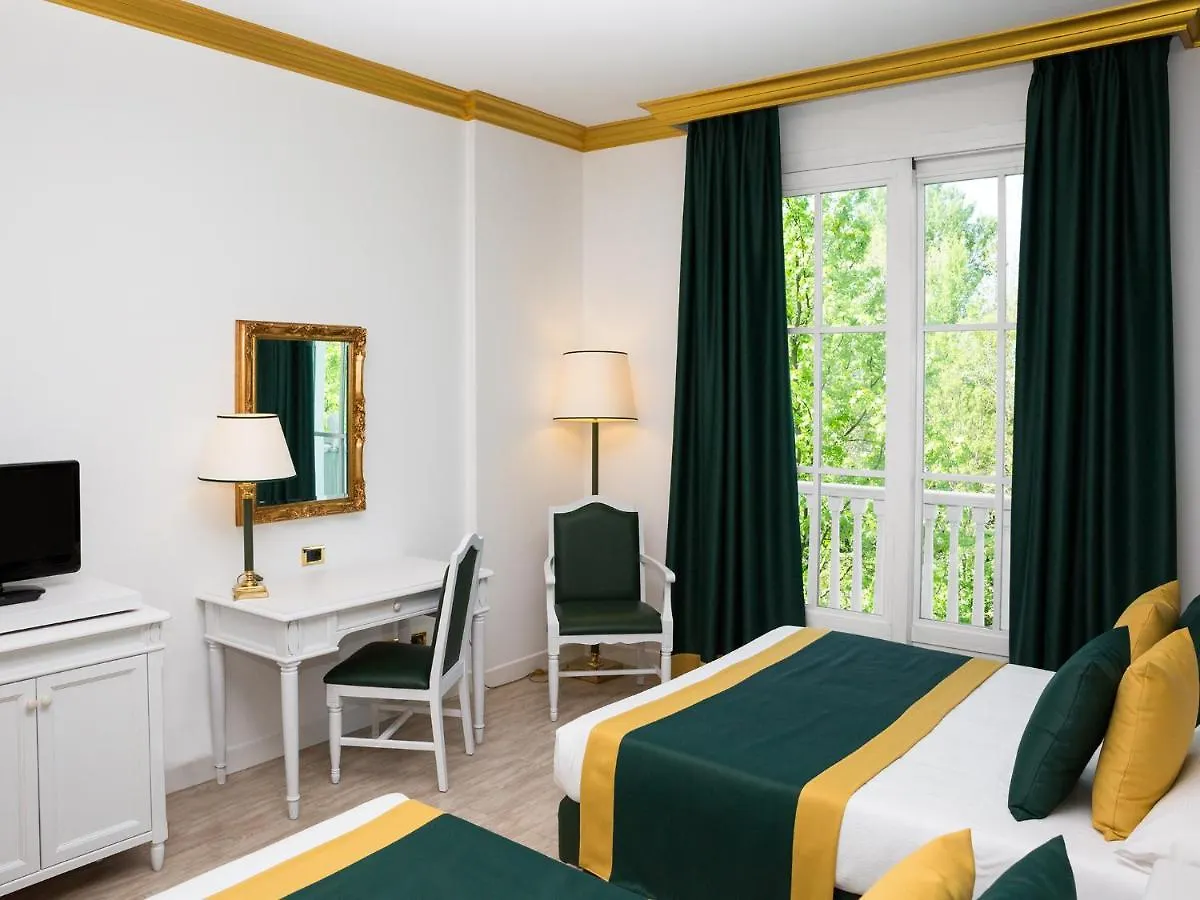 קסטלנואובו דל גארדה Gardaland Hotel