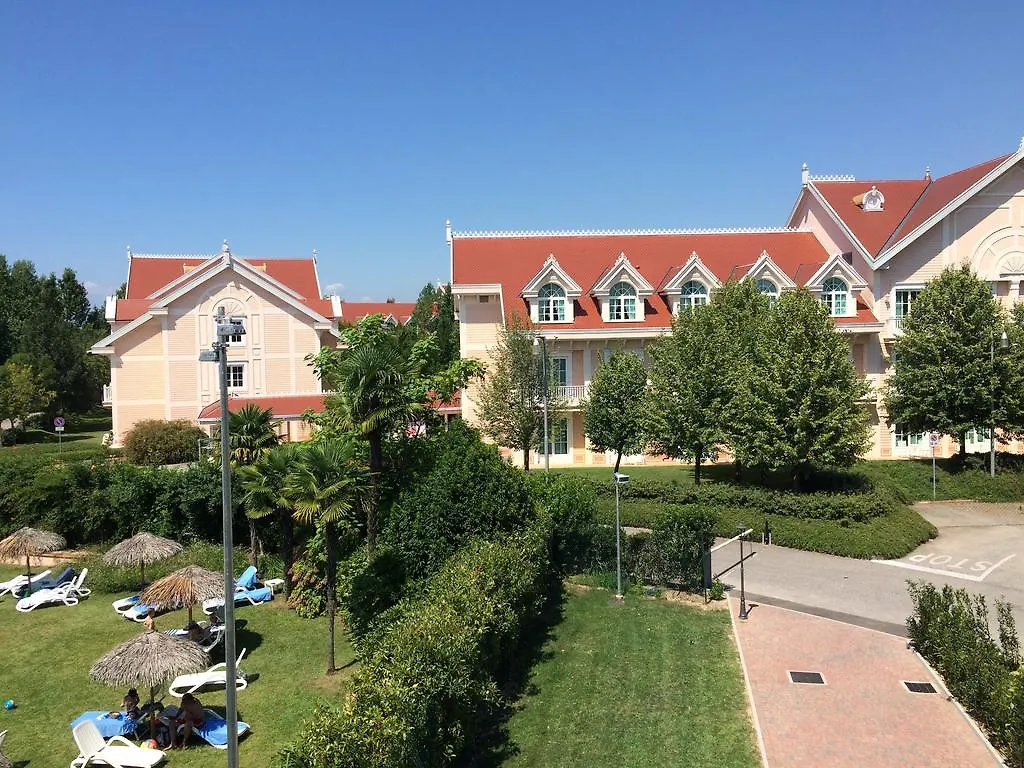***  קסטלנואובו דל גארדה Gardaland Hotel איטליה