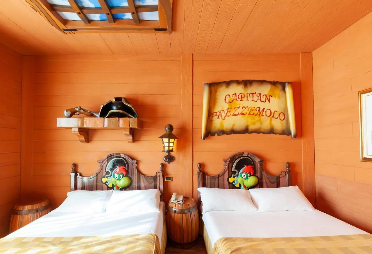 קסטלנואובו דל גארדה Gardaland Hotel קסטלנואובו דל גארדה